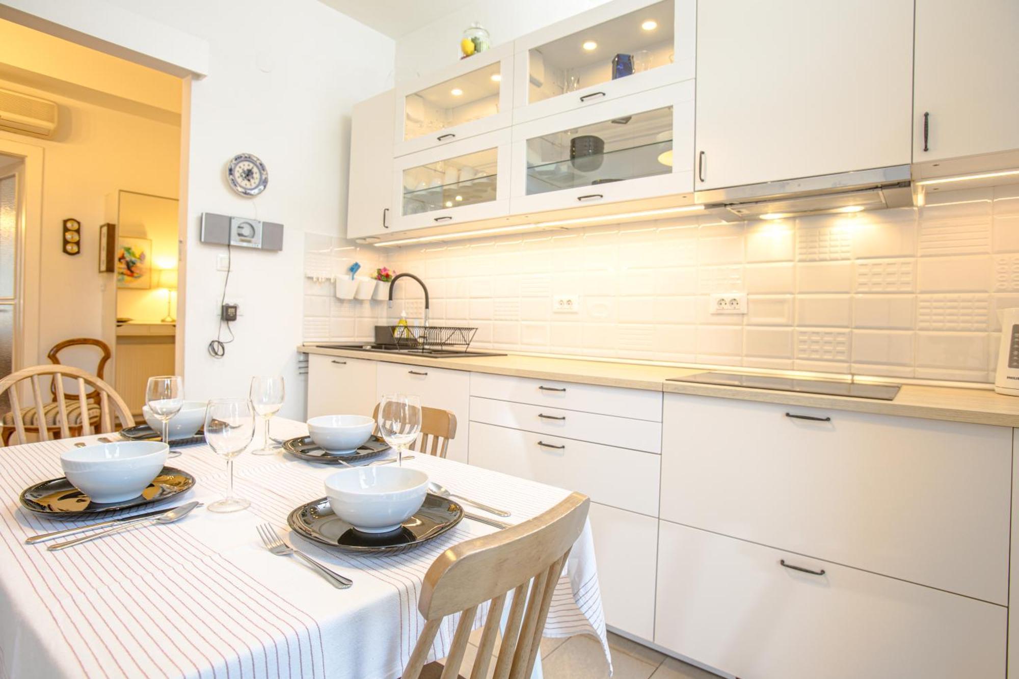 Tesa Delight -top Position- Apartment